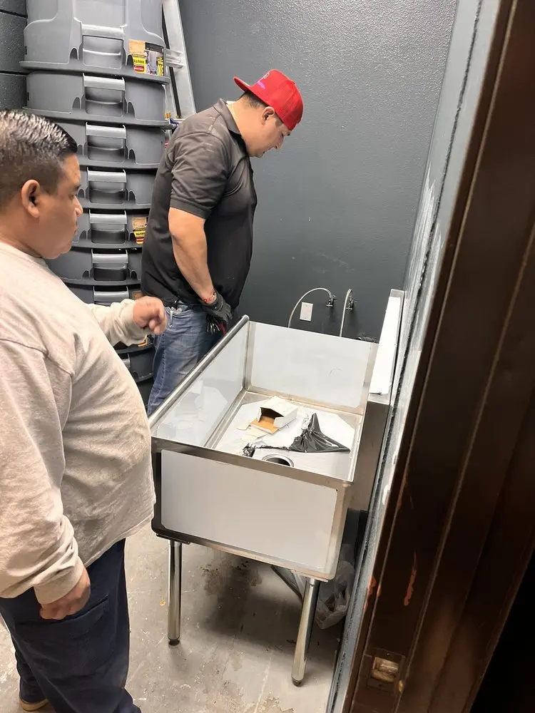 Commercial plumbing and sink installation in North Broadway - Holiday